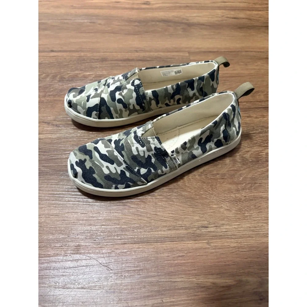 TOMS Youth Alpargata Camo Slip On Shoes Green Camouflage Canvas Flats Y4
